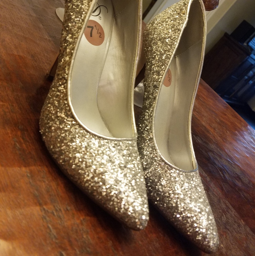 Sparkly Silver Pumps